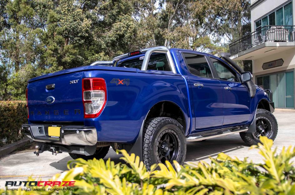 FORD RANGER ANZA MATTE BLACK WITH ANTHRACITE RING